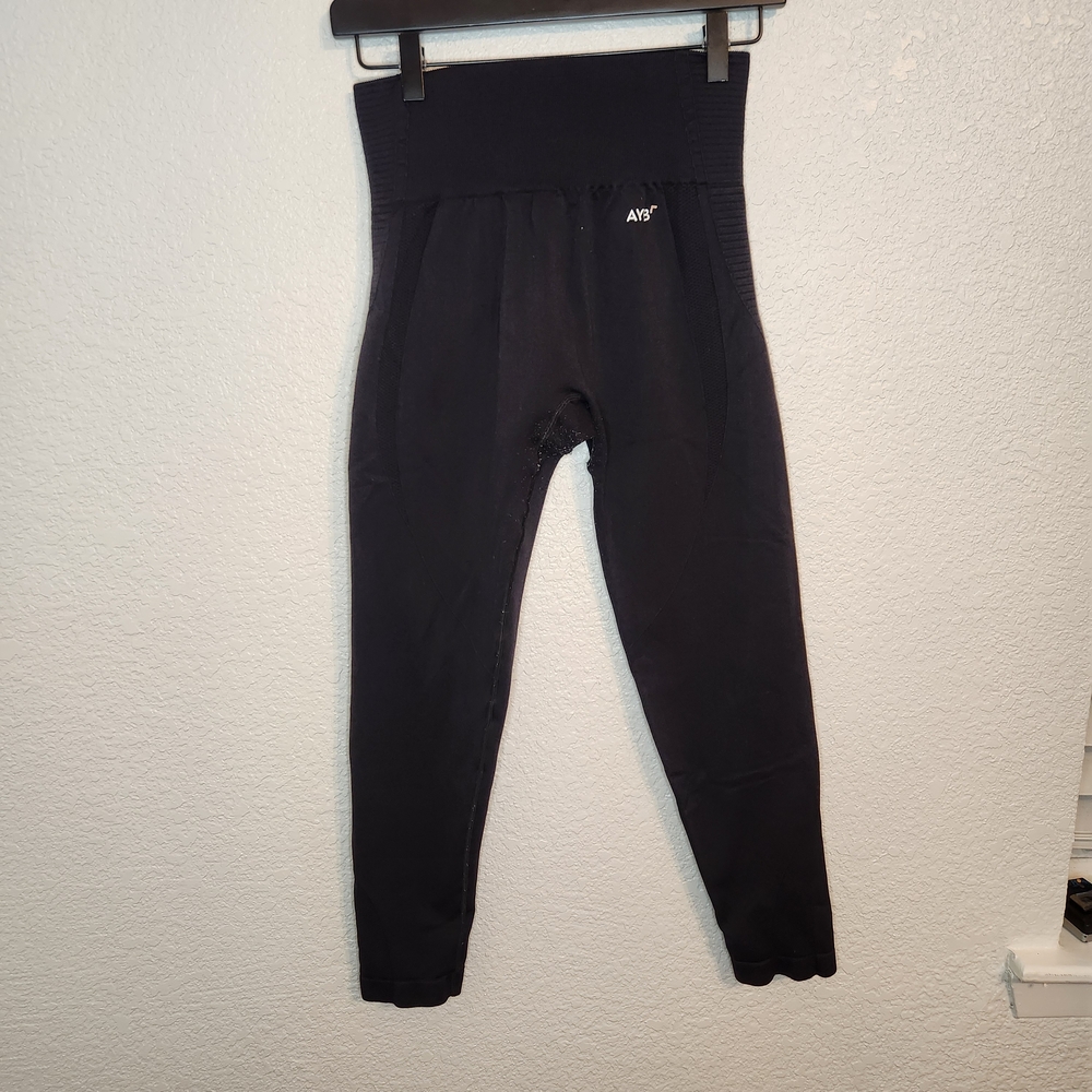 Aybl black Enhance Seamless Leggingssize S